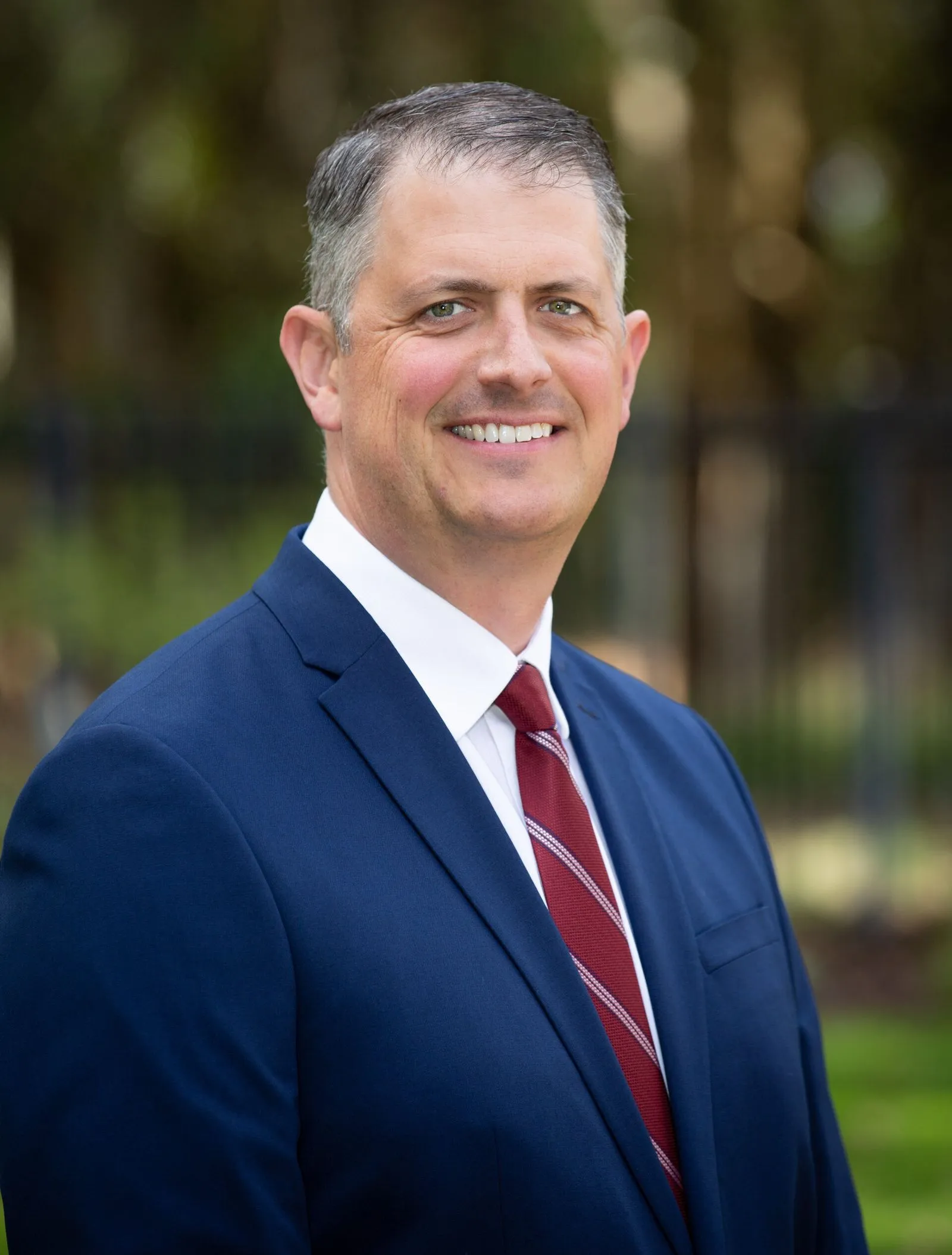 Robert Long headshot